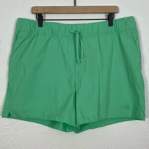 The North Face Women's Classic V Short in Spring Bud NWT Size 1X